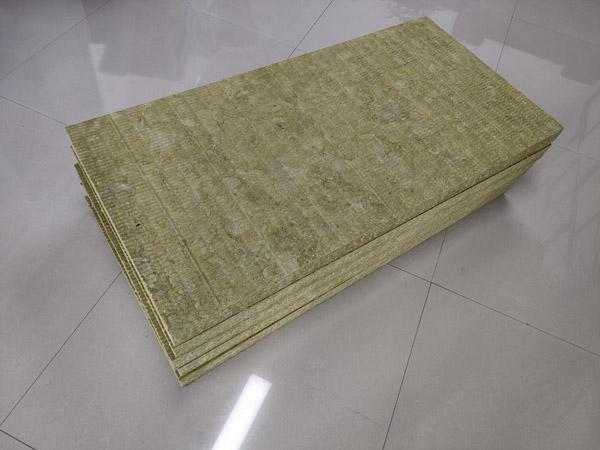 復(fù)合巖棉板施工時(shí)需要注意哪些問(wèn)題